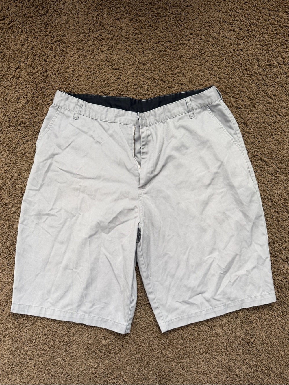 Burnside Men’s Gray Y2K Streetwear Chino Shorts Flat Front Deep Pockets Solid